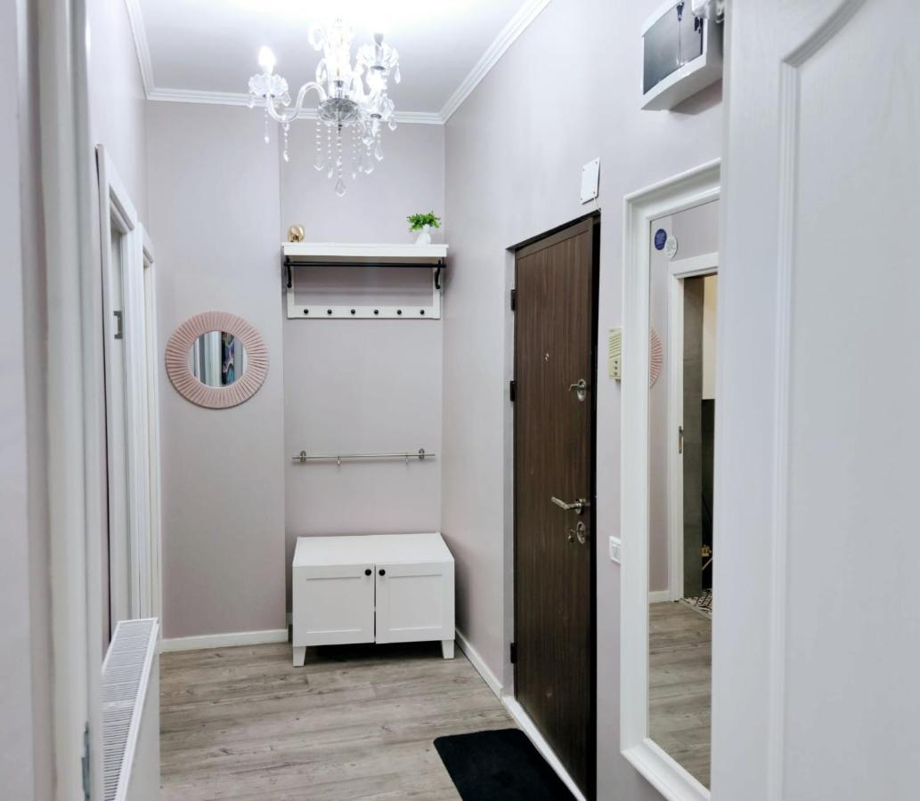 Chic Studio Old City Center - Ivo19 Bucharest Exterior photo