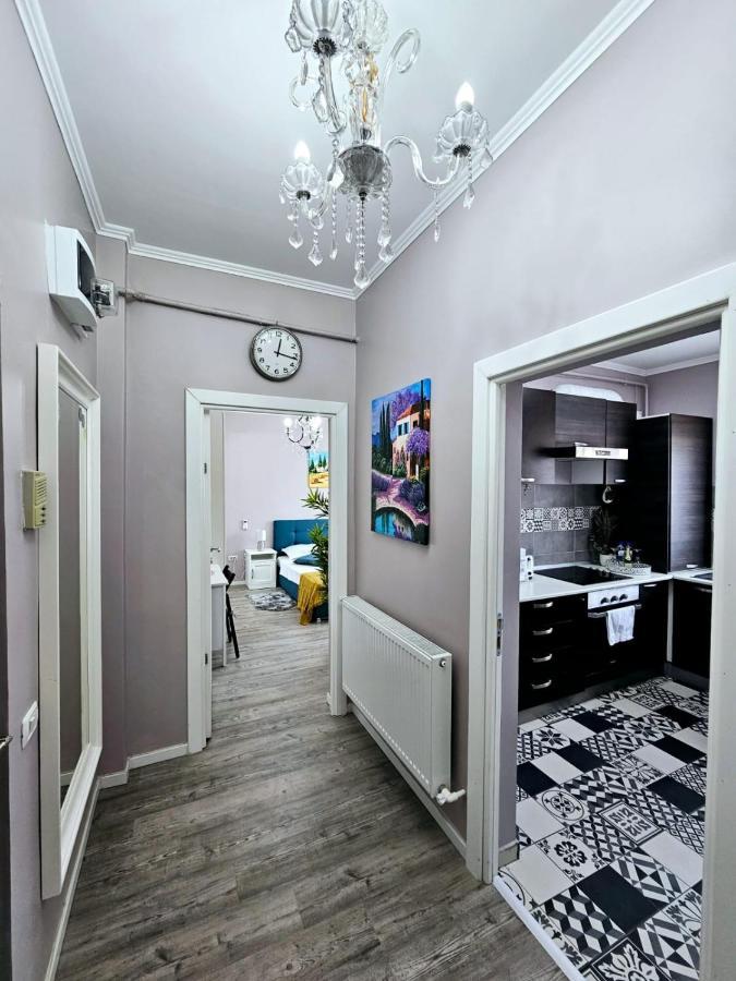 Chic Studio Old City Center - Ivo19 Bucharest Exterior photo